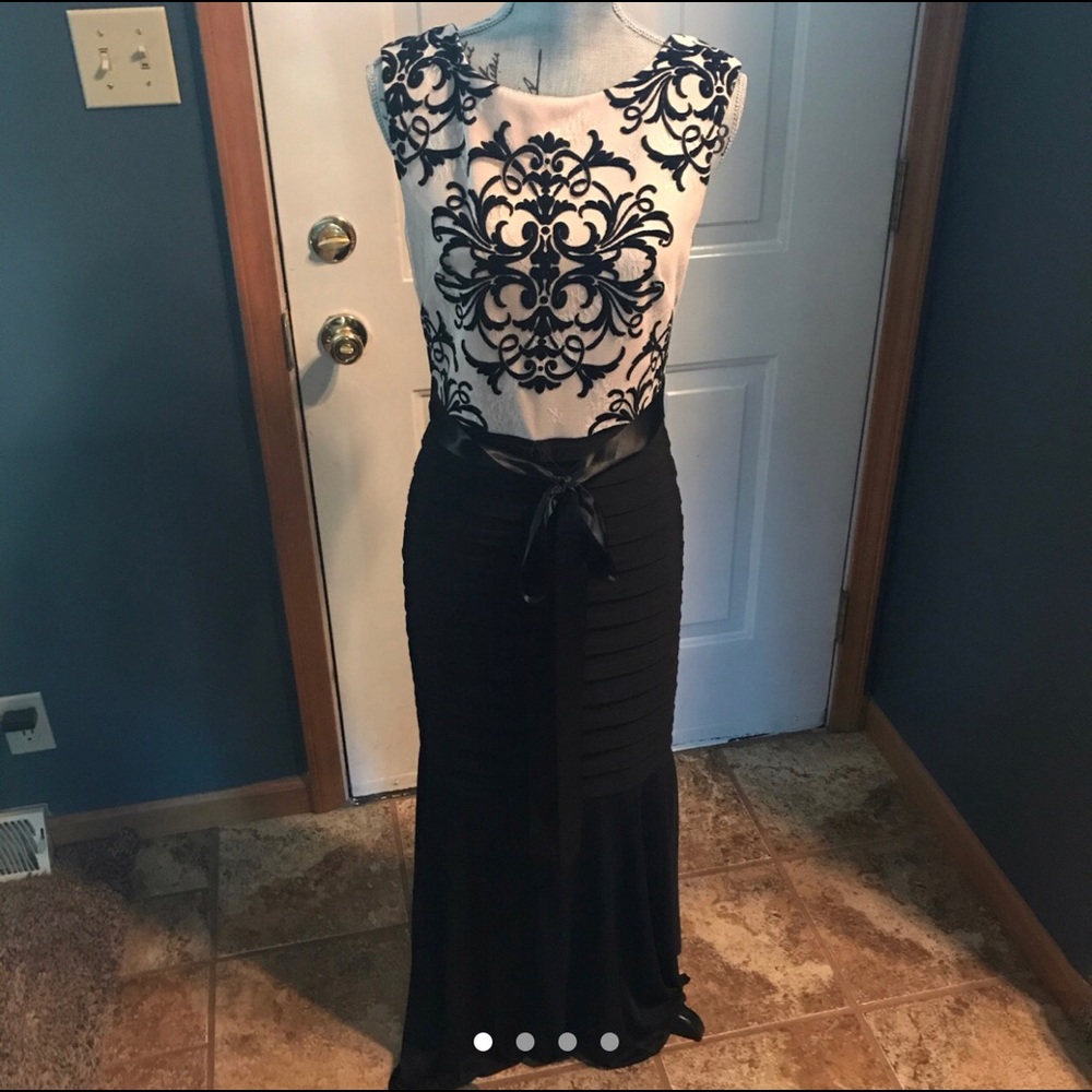 DAVIDS BRIDAL PROM DRESS